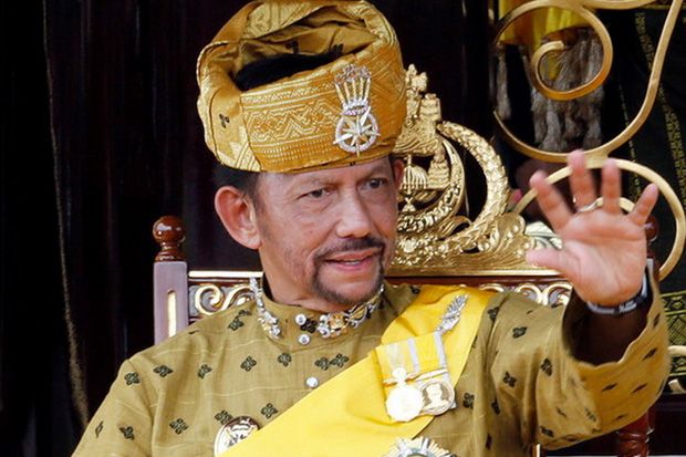 Vị vua giàu có gấp 15 lần Quốc vương Qatar: Thu nhập 100 USD/giây từ dầu mỏ, sống tại cung điện lớn nhất thế giới, từng tổ chức đua xe Ferrari vào lúc nửa đêm- Ảnh 5.