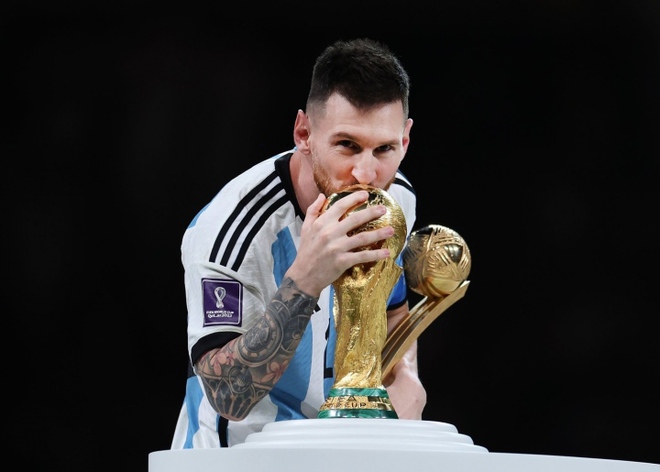 Messi xuất sắc trong World Cup 2022, không còn gì tuyệt vời hơn! Tận hưởng những khoảnh khắc đầy kịch tính và cảm xúc trong các trận đấu đỉnh cao của World Cup