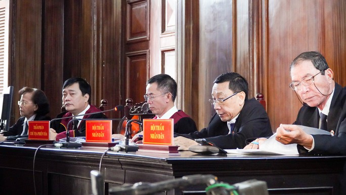 VKSND TP HCM đề nghị tuyên Nguyễn Thái Luyện tù chung thân - Ảnh 2. VKSND TP HCM đề nghị tuyên Nguyễn Thái Luyện tù chung thân - Ảnh 2.