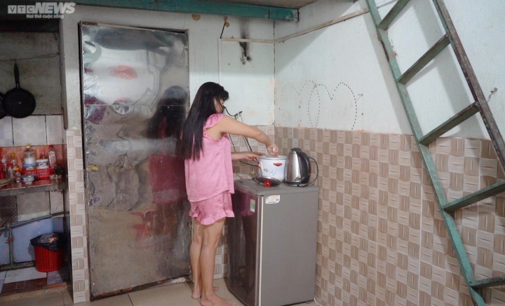 Thưởng Tết cho công nhân ở TP.HCM: Người mừng kẻ lo khi Tết gần kề - Ảnh 3. Thưởng Tết cho công nhân ở TP.HCM: Người mừng kẻ lo khi Tết gần kề - Ảnh 3.