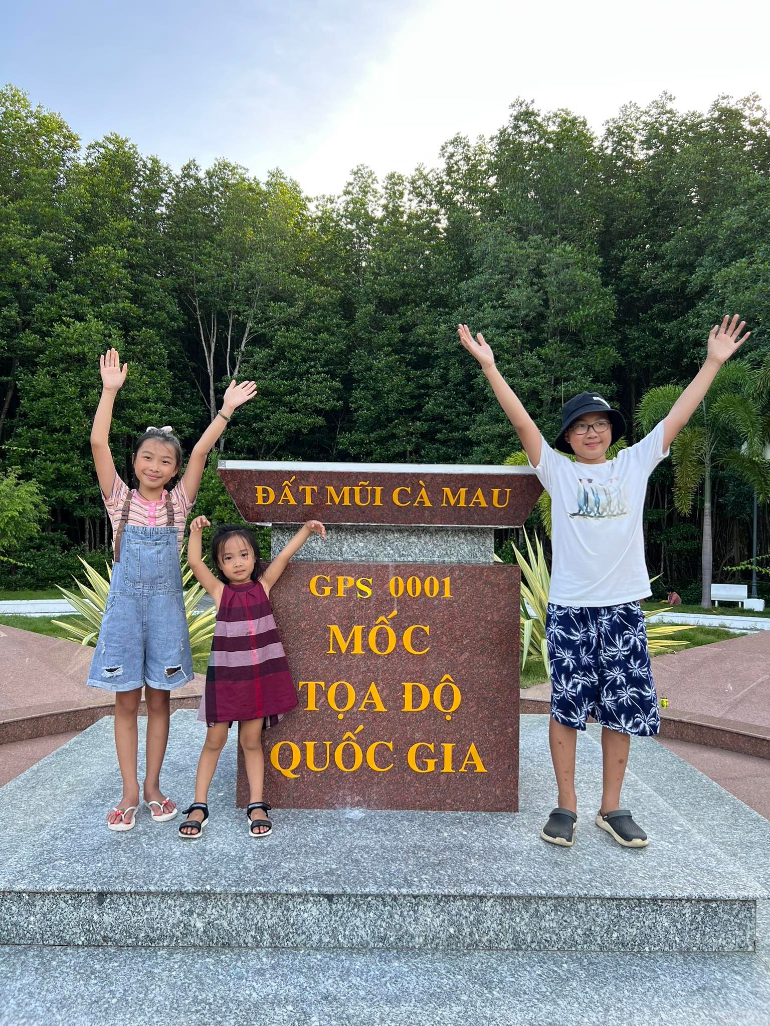 Vợ chồng Hà Nội đưa 3 con phượt xuyên Việt bằng ô tô tự lái: 30 ngày khó quên - Ảnh 8.