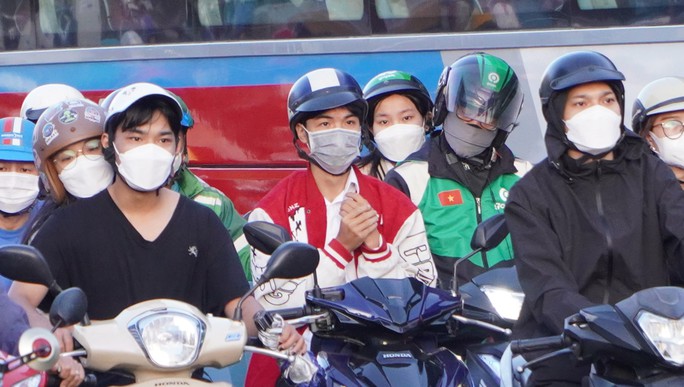Hình ảnh TPHCM lập đông sáng 19-12 - Ảnh 4. Hình ảnh TPHCM lập đông sáng 19-12 - Ảnh 4.