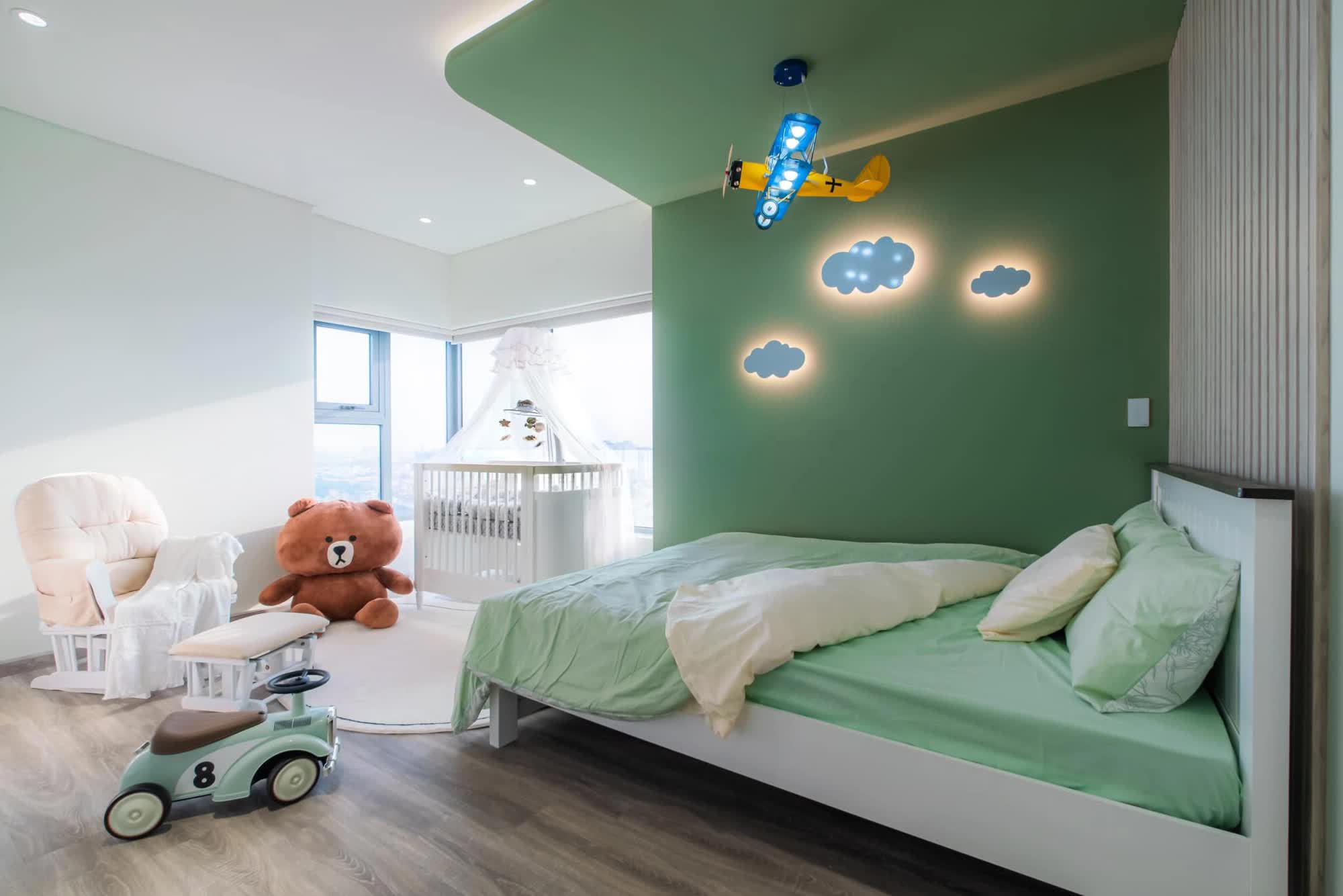 Sinh con đầu lòng, cặp vợ chồng ở TP. HCM mua ngay căn hộ mới rộng 120m² ngập ánh sáng tự nhiên - Ảnh 4.