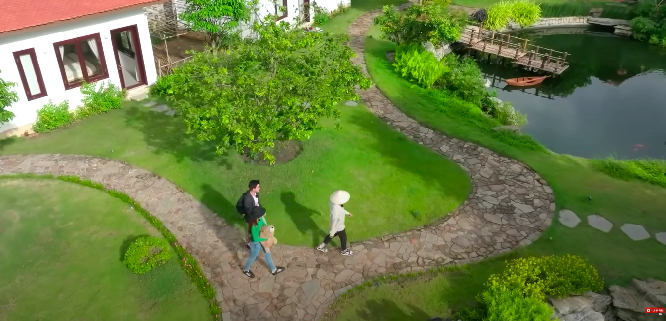 Cận cảnh biệt thự Trường Giang tặng con gái, đầu tư lên đến 70 tỷ đồng? - Ảnh 1. Cận cảnh biệt thự Trường Giang tặng con gái, đầu tư lên đến 70 tỷ đồng? - Ảnh 1.