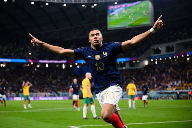 Gạt nỗi buồn chung kết World Cup, Kylian Mbappé mừng sinh nhật tuổi 24 - Ảnh 4.