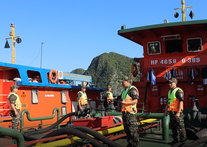 Khởi tố vụ buôn lậu hơn 200.000 lít dầu ở Hải Phòng - Ảnh 1.