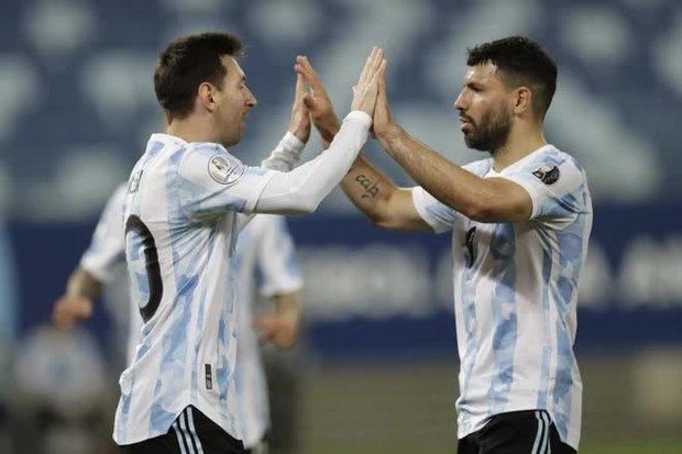Messi and Aguero's admirable friendship: Meeting since childhood, experiencing tragedy and glory together after nearly two decades of working side by side - Photo 1.
