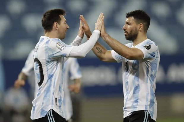 The Admirable Friendship of Messi and Aguero: Meeting Since Adolescence, Weathering Tragedies and Triumphs Side by Side for Nearly Two Decades 1