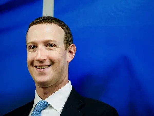 Nhà không có gì ngoài tiền thì chơi thế nào: Jeff Bezos, Mark Zuckerberg, Larry Ellison đua nhau mua đất Hawaii để nghỉ mát - Ảnh 1.