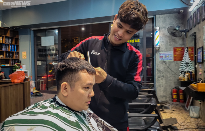 Dịch vụ ông già Noel vào mùa hốt bạc - Ảnh 18.