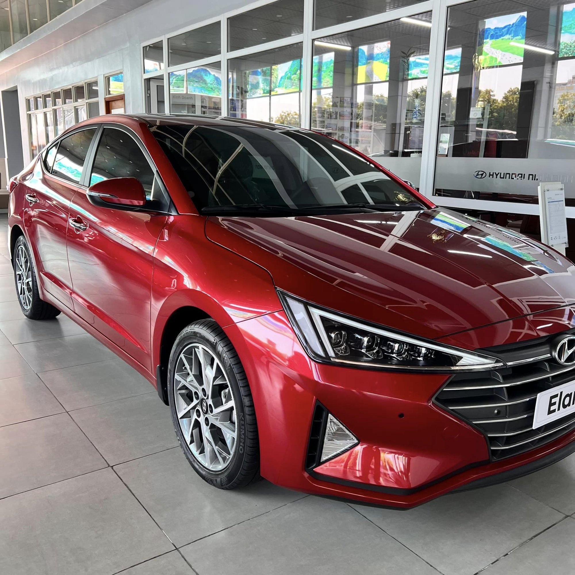 Đại lý xả kho Hyundai Elantra 2.0AT 2021: Giảm 69 triệu, số lượng hạn chế, tiết kiệm 100 triệu so với xe đời mới - Ảnh 2.