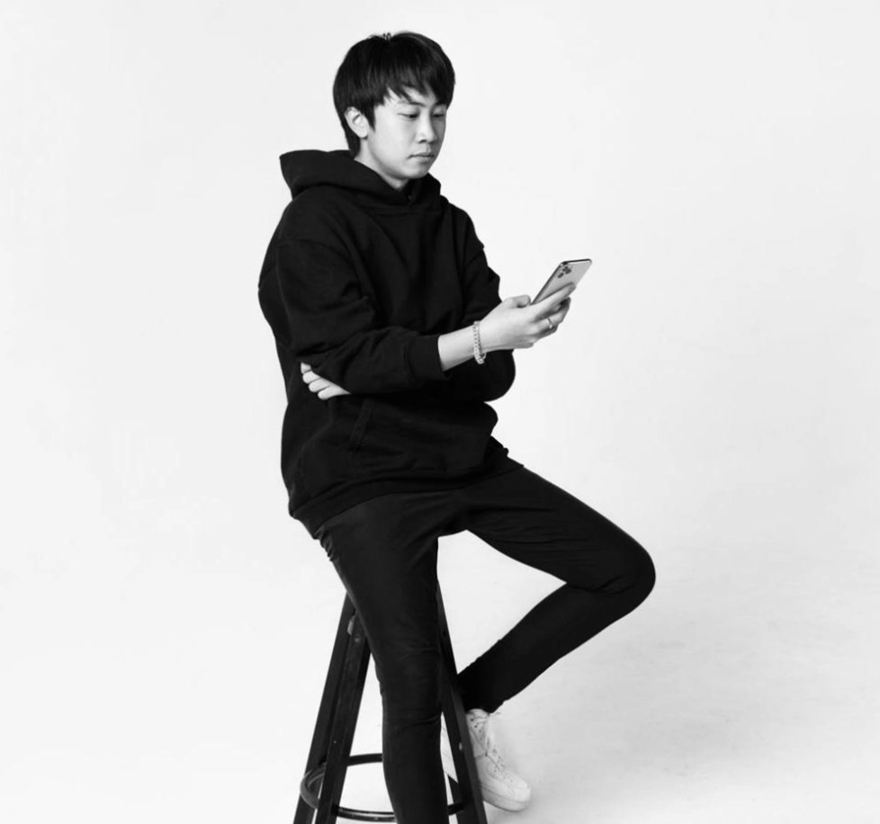 Triệu phú tự thân 21 tuổi cho rằng thế hệ trẻ thiếu kỷ luật tự giác để làm giàu - Ảnh 1. Triệu phú tự thân 21 tuổi cho rằng thế hệ trẻ thiếu kỷ luật tự giác để làm giàu - Ảnh 1.