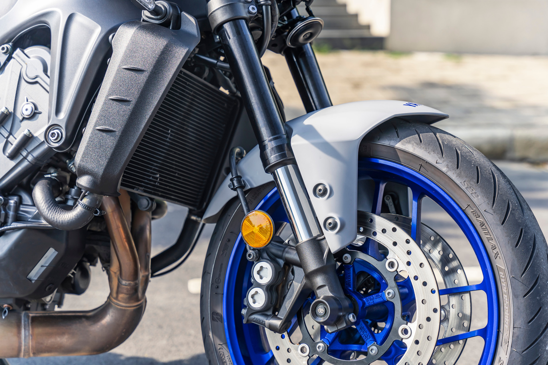 Chi tiết Yamaha MT-09 2022: Phượt thủ đường phố trở lại - Ảnh 6.