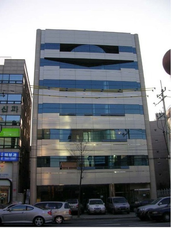 Sao Hàn thu lợi khủng nhất từ bất động sản năm 2022: Song Hye Kyo lời hơn 50 tỷ nhưng chỉ bằng số lẻ của ông trùm này - Ảnh 2.