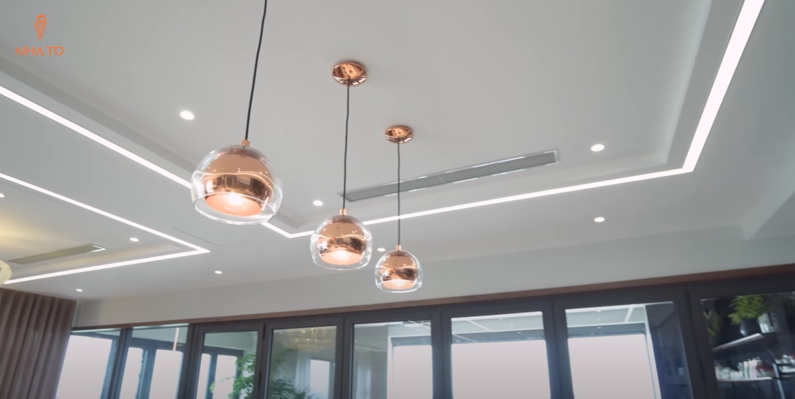 Biệt thự trên cao gần 40 tỷ đồng ở Ecopark: Sở hữu tầm view vĩnh cửu, có thể ngắm cầu vồng ngày trước mắt, nội thất giá trị bằng cả căn nhà - Ảnh 8.