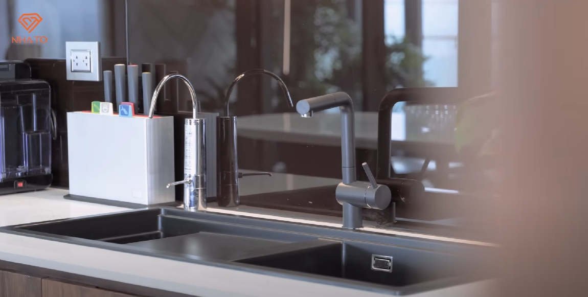 Biệt thự trên cao gần 40 tỷ đồng ở Ecopark: Sở hữu tầm view vĩnh cửu, có thể ngắm cầu vồng ngày trước mắt, nội thất giá trị bằng cả căn nhà - Ảnh 5.