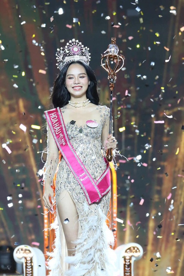 Tác giả bộ đầm dạ hội cho tân Hoa hậu Thanh Thủy bật mí ý nghĩa ẩn sâu trong thiết kế - Ảnh 2.
