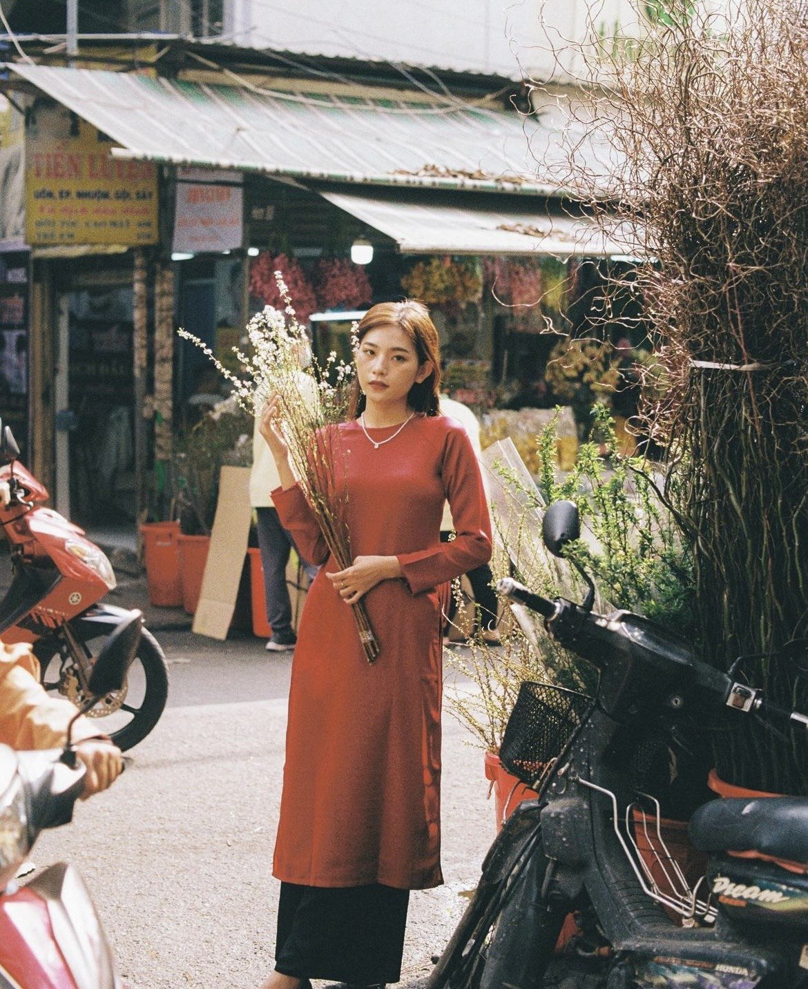 Những địa điểm giúp hội chị em sở hữu bộ ảnh áo dài Tết đậm chất truyền thống tại TP.HCM - Ảnh 9.