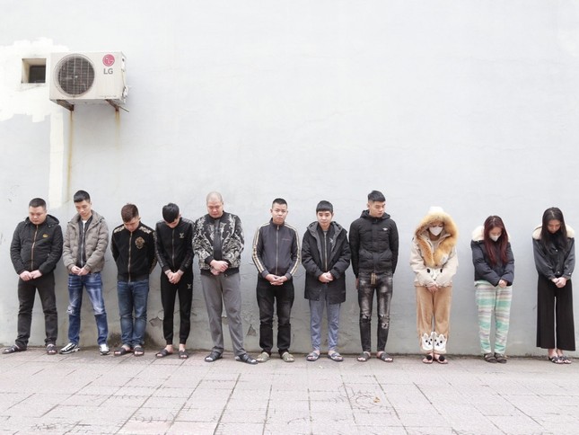 Phá đường dây giả danh nhân viên ngân hàng, lừa đảo hàng tỷ đồng - Ảnh 1. Phá đường dây giả danh nhân viên ngân hàng, lừa đảo hàng tỷ đồng - Ảnh 1.