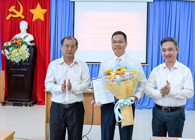 Bà Rịa-Vũng bổ nhiệm nhiều cán bộ chủ chốt ngành y tế - Ảnh 2. Bà Rịa-Vũng bổ nhiệm nhiều cán bộ chủ chốt ngành y tế - Ảnh 2.