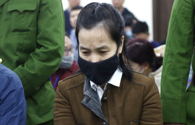 Tiếp tục hoãn phiên xử kỳ án siêu lừa chiếm đoạt 430 tỷ đồng của 3 ngân hàng - Ảnh 1. Tiếp tục hoãn phiên xử kỳ án siêu lừa chiếm đoạt 430 tỷ đồng của 3 ngân hàng - Ảnh 1.