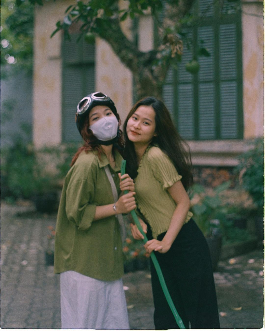 Sống chậm tại 3 quán cà phê yên bình nấp trong các ngôi biệt thự cổ Hà Nội - Ảnh 2.