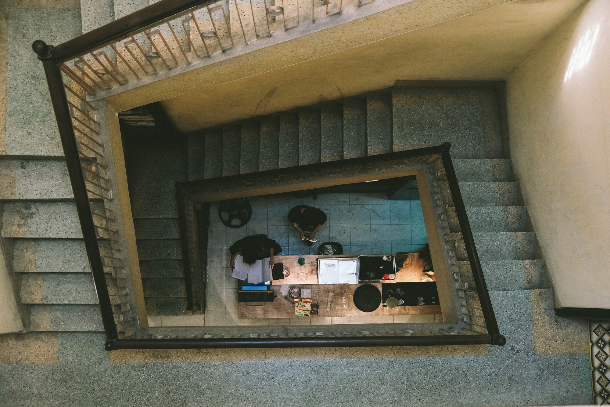 Sống chậm tại 3 quán cà phê yên bình nấp trong các ngôi biệt thự cổ Hà Nội - Ảnh 18.