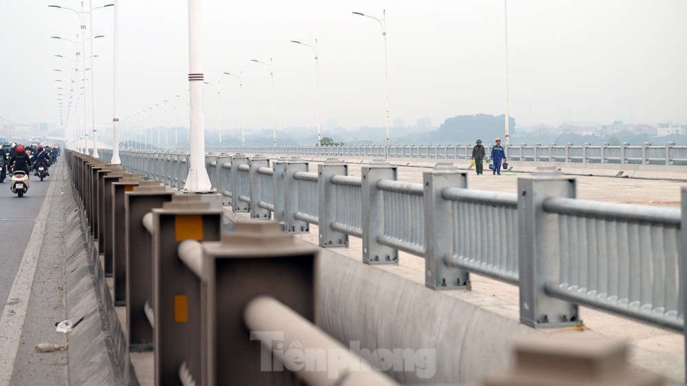 Công trường cầu Vĩnh Tuy giai đoạn 2 nhộn nhịp thi công những ngày cuối năm - Ảnh 11.