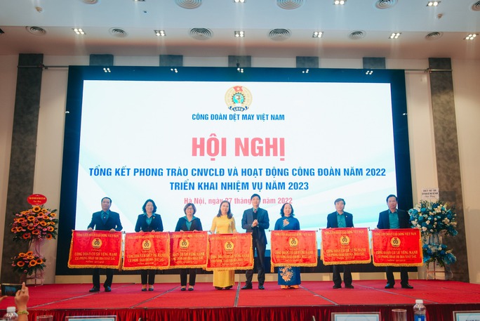 Loạt doanh nghiệp dệt may trả thu nhập trên 11 triệu đồng/tháng cho người lao động - Ảnh 1.