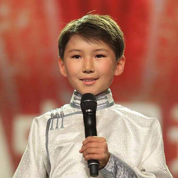 Cậu bé hát Gặp Mẹ Trong Mơ khiến hàng triệu khán giả rơi nước mắt 11 năm trước bây giờ ra sao? - Ảnh 1.