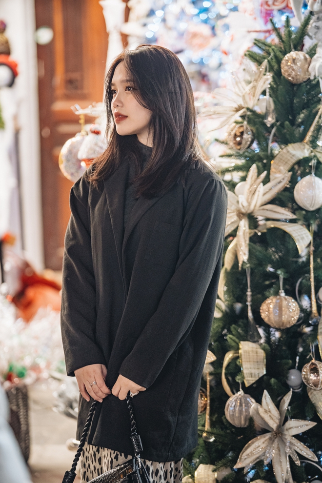 Giới trẻ Hà Nội nô nức check-in đón không khí Noel sớm trên phố Hàng Mã - Ảnh 19. Giới trẻ Hà Nội nô nức check-in đón không khí Noel sớm trên phố Hàng Mã - Ảnh 19.