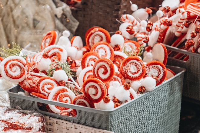 Giới trẻ Hà Nội nô nức check-in đón không khí Noel sớm trên phố Hàng Mã - Ảnh 10. Giới trẻ Hà Nội nô nức check-in đón không khí Noel sớm trên phố Hàng Mã - Ảnh 10.