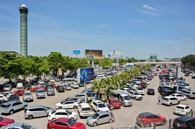 Cao điểm Tết Nguyên đán, sân bay Nội Bài có thể đón 80.000 khách/ngày - Ảnh 2.