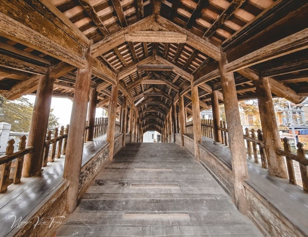 Chiêm ngưỡng cây cầu ngói 500 năm tuổi cổ xưa và đẹp bậc nhất Việt Nam - Ảnh 6.
