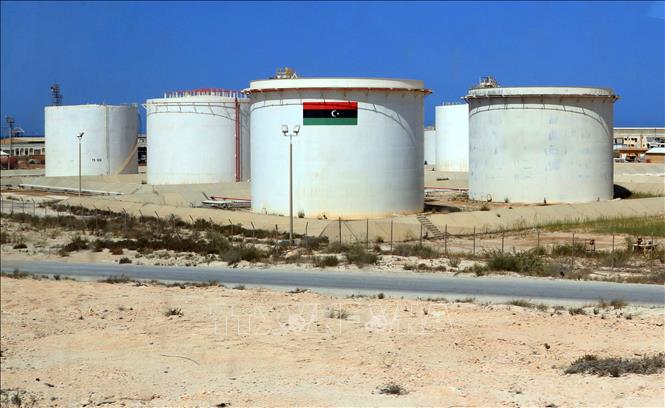 OPEC+ quyết định duy trì chính sách sản lượng dầu hiện có - Ảnh 1.