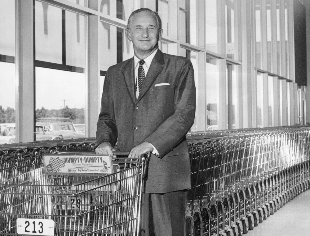 Chuyện chiếc xe đẩy siêu thị - Ảnh 1.