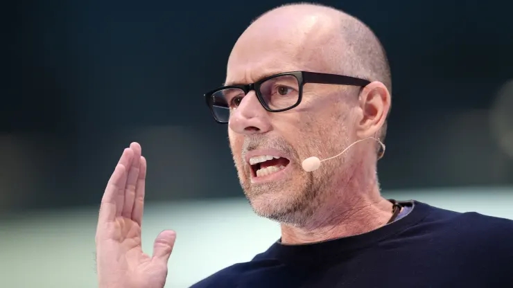 Triệu phú Mỹ chỉ ra nguyên nhân có người kiếm 70 tỷ đồng/năm nhưng vẫn ‘nghèo’, người kiếm ít hơn lại giàu có: Mấu chốt nằm ở tư duy ít ai chú ý này - Ảnh 1.