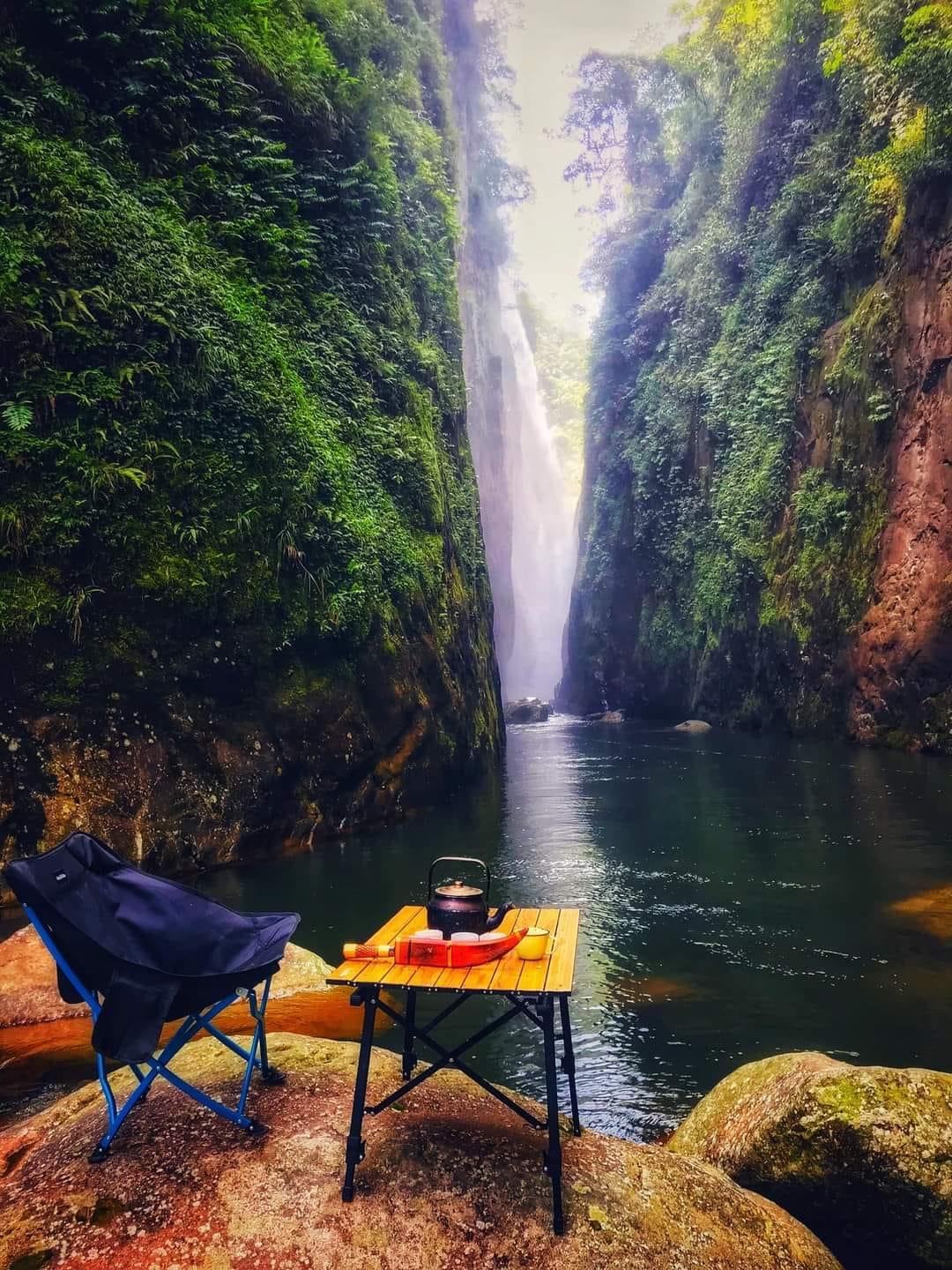 Tuyệt cảnh thác nước rồng trắng ít người biết ở Lào Cai - Ảnh 7.