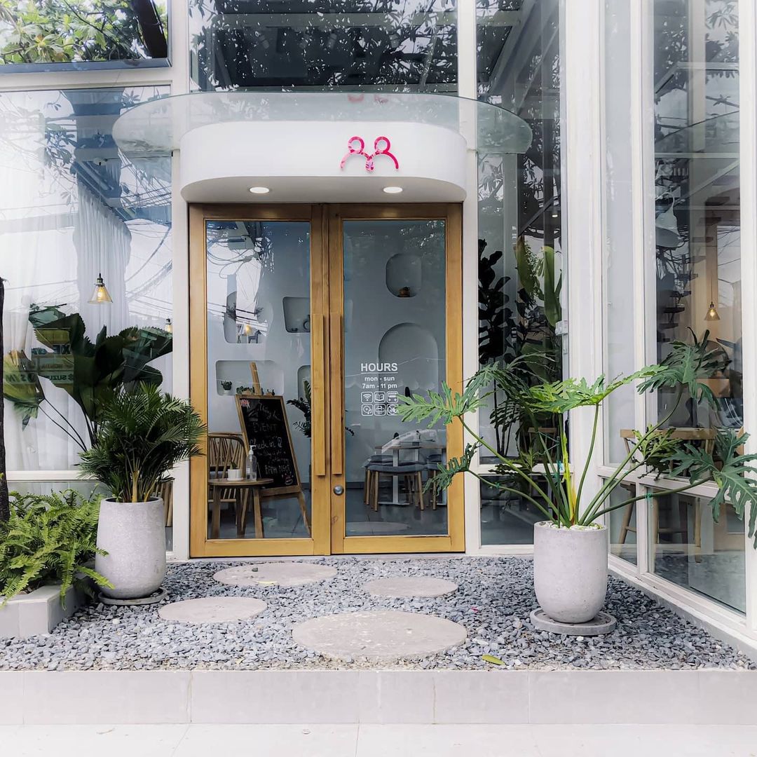 Bắt kịp xu hướng làm việc mới, nhiều quán cà phê cho mượn chuột máy tính, tai nghe, sạc... để trở thành “văn phòng thứ hai” - Ảnh 10.