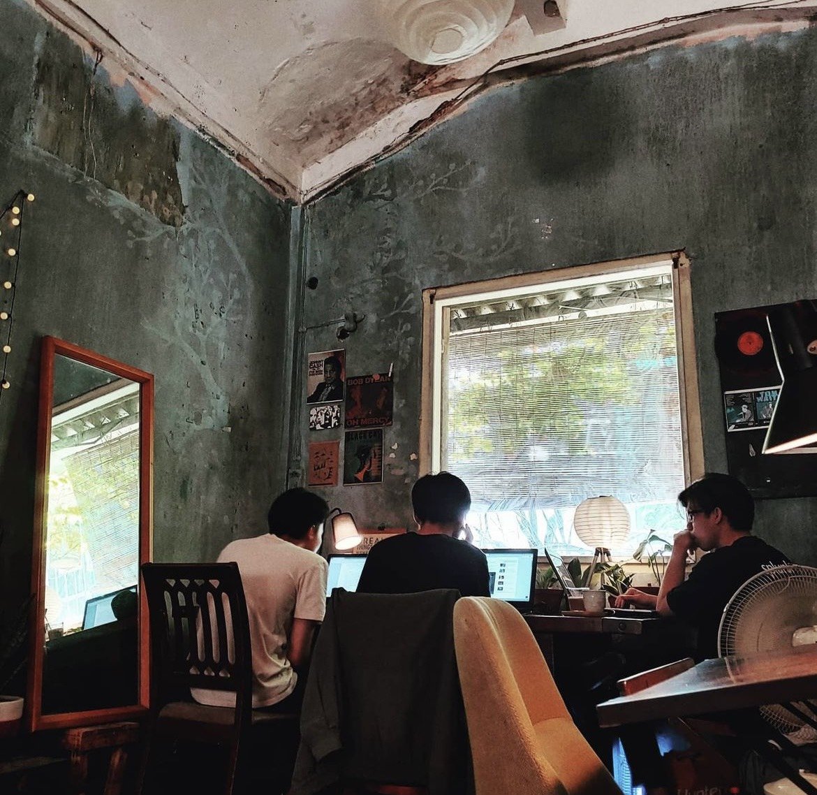 Bắt kịp xu hướng làm việc mới, nhiều quán cà phê cho mượn chuột máy tính, tai nghe, sạc... để trở thành “văn phòng thứ hai” - Ảnh 24.