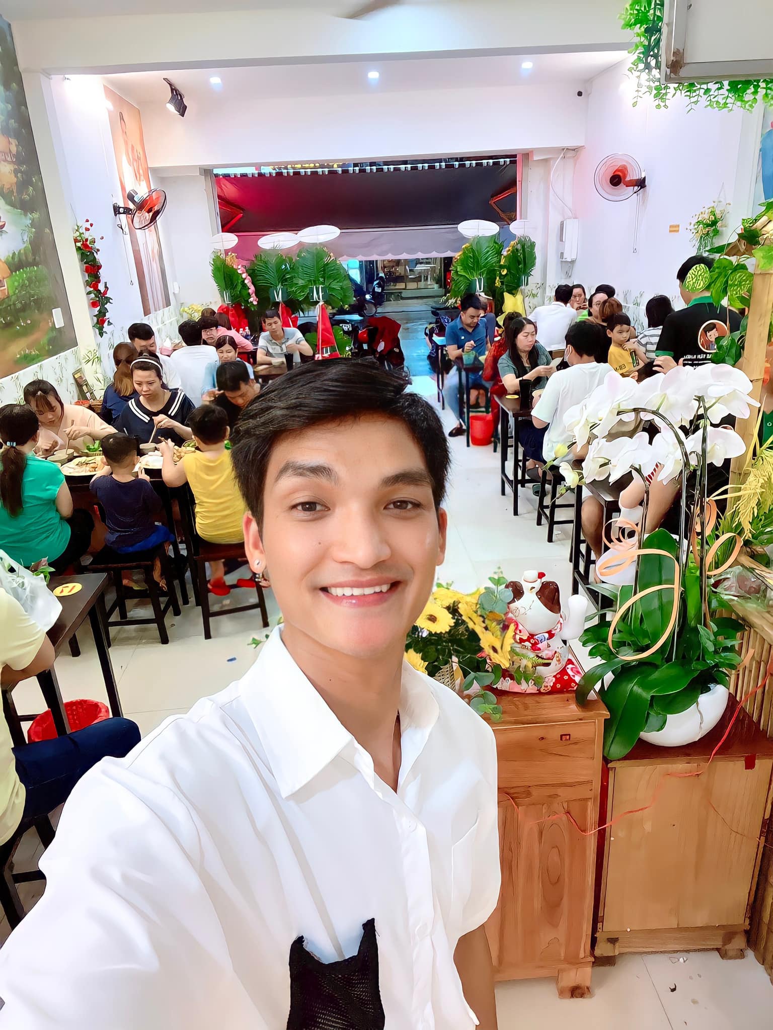 Sao nam từng bị đồn ở biệt thự 50 tỷ: Sở hữu tài sản không phải dạng vừa, nhìn nhà ở quê mới choáng - Ảnh 1.