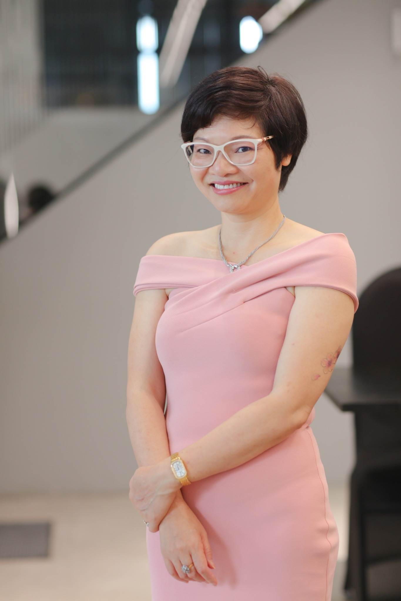 Bộ sưu tầm hơn 1000 chiếc thìa của nữ tiến sĩ người Việt: Có chiếc được làm sau Chiến tranh Thế giới thứ 2, chứa đựng nhiều nét văn hoá - Ảnh 1.