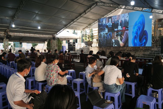 Hình ảnh ngày đầu xét xử cựu CEO Alibaba Nguyễn Thái Luyện và đồng phạm - Ảnh 14. Hình ảnh ngày đầu xét xử cựu CEO Alibaba Nguyễn Thái Luyện và đồng phạm - Ảnh 14.