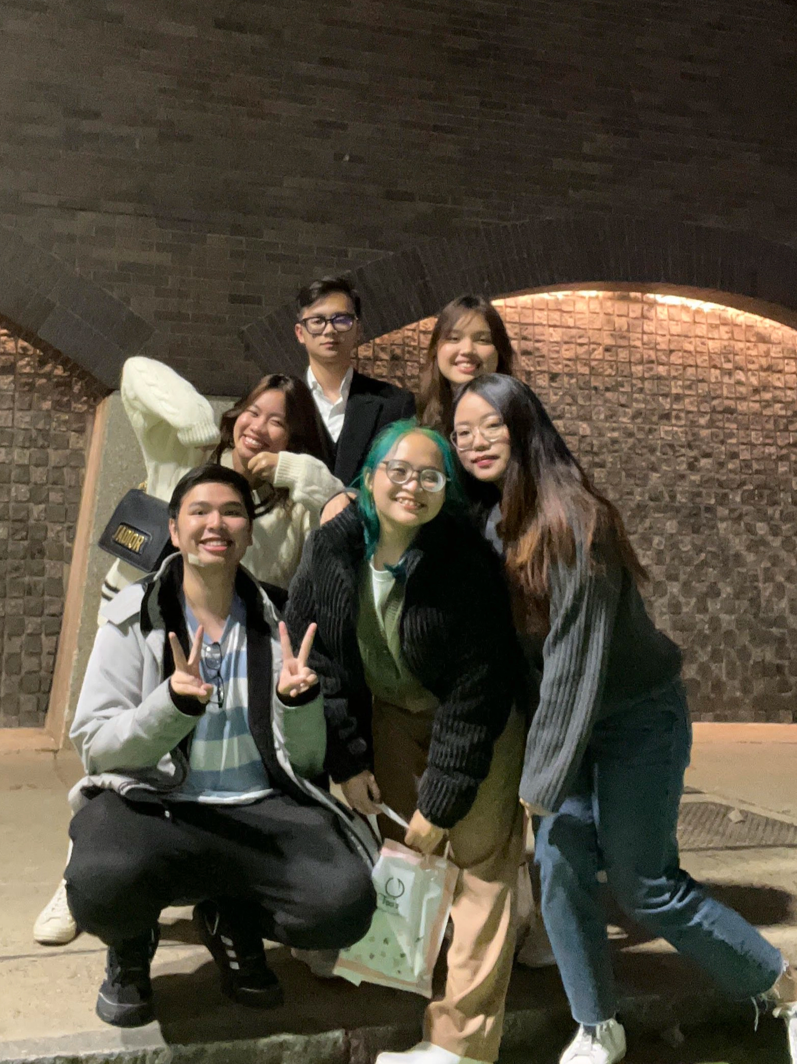 都会の少年。 ホーチミン市は別の勉強方法を共有し、彼女が米国のトップスクールへの奨学金を得るのを助けました - 写真 4. 都会の少年。 ホーチミン市は別の勉強方法を共有し、彼女が米国のトップスクールへの奨学金を得るのを助けました - 写真 4.