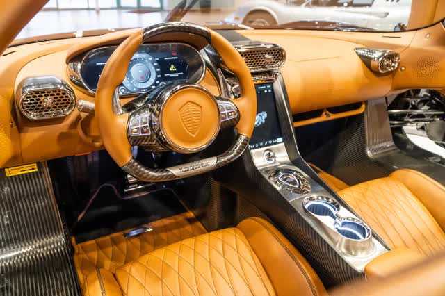 Đại gia Hoàng Kim Khánh lần đầu lên sóng cùng Koenigsegg Regera trăm tỷ, bạn thân hé lộ giấc mơ mua Lamborghini Sian mở hàng năm mới - Ảnh 8.