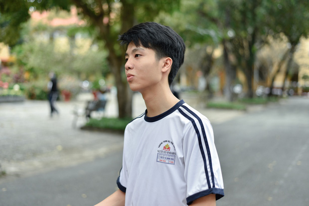2 lần học sinh Việt Nam gây bão khi thay áo mới SGK lớp 12: Đẹp không khác gì tạp chí, sáng tạo mà còn rất biết tiếp thu! - Ảnh 6.