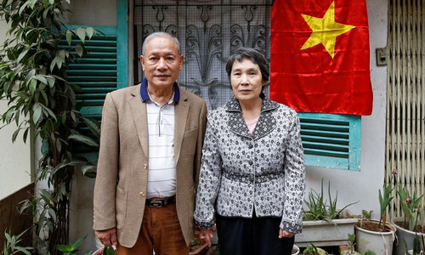 Những câu chuyện tình yêu cho người trẻ thêm niềm tin vào hôn nhân: Từ cô gái Triều Tiên đợi 31 năm để lấy chồng Hà Nội đến ông lão “nhặt” được vợ 50 năm sống ở bãi giữa sông Hồng - Ảnh 18.