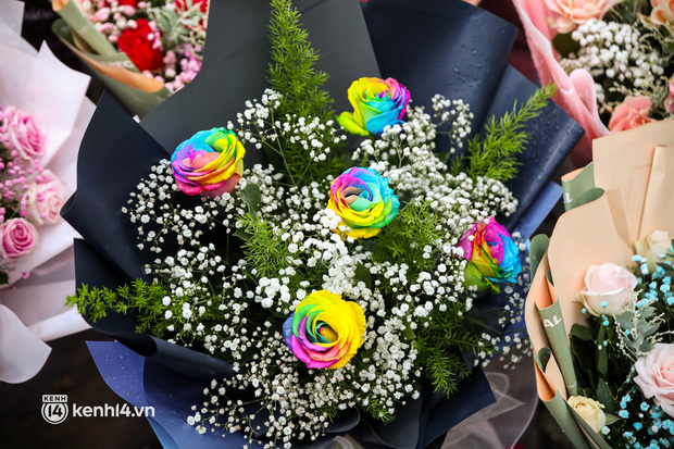 Giá hoa hồng tăng đến... 400% dịp Valentine, chủ shop ở TP.HCM vui mừng vì bó hoa 7 triệu vẫn có khách chốt đơn - Ảnh 19.