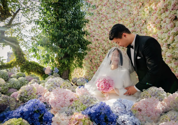 Cận cảnh đám cưới rich kid đình đám nhất châu Á, xem xem hôn lễ “ngập mùi tiền”, lộng lẫy xa hoa đến thế nào - Ảnh 4.