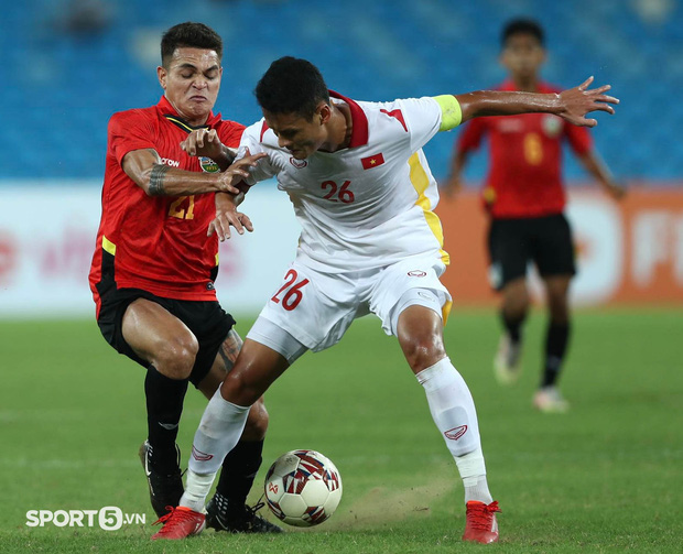 Tinh thần quả cảm của U23 Việt Nam: Đoàn Anh Việt chấn thương vẫn năn nỉ vào sân đá tiếp - Ảnh 10.
